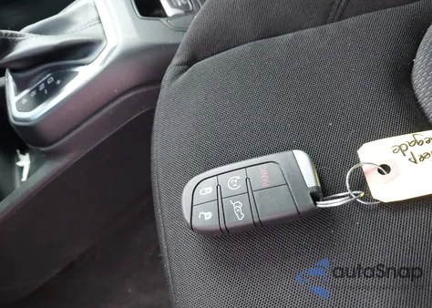 2018 Jeep Renegade Sport 4X4 z USA, uszkodzony, nr VIN ZACCJBAB7JPH36144